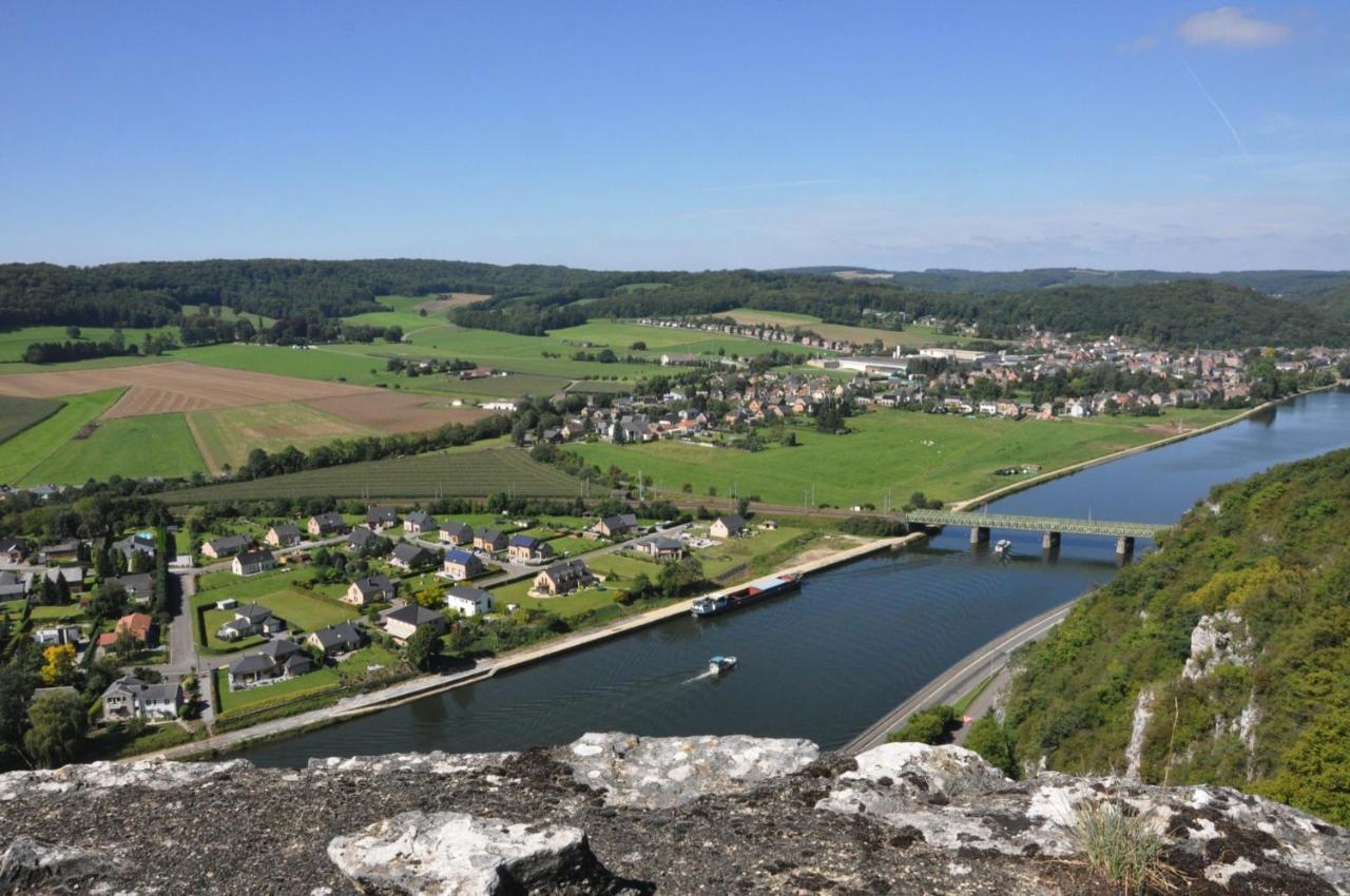 Claire De Meuse Cozy Apartment Detox With River And Hills Anhée المظهر الخارجي الصورة