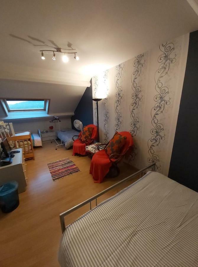 Claire De Meuse Cozy Apartment Detox With River And Hills Anhée المظهر الخارجي الصورة